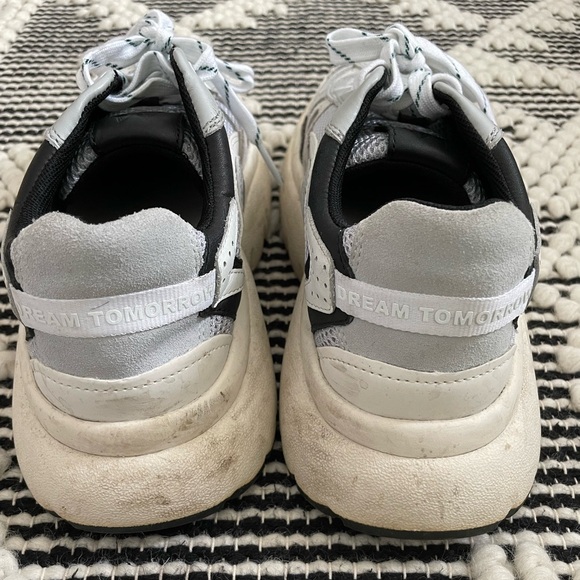 Maje paneled, mesh and suede sneakers - Size 7 - Picture 4 of 5